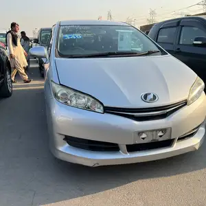 Toyota Wish, 2015