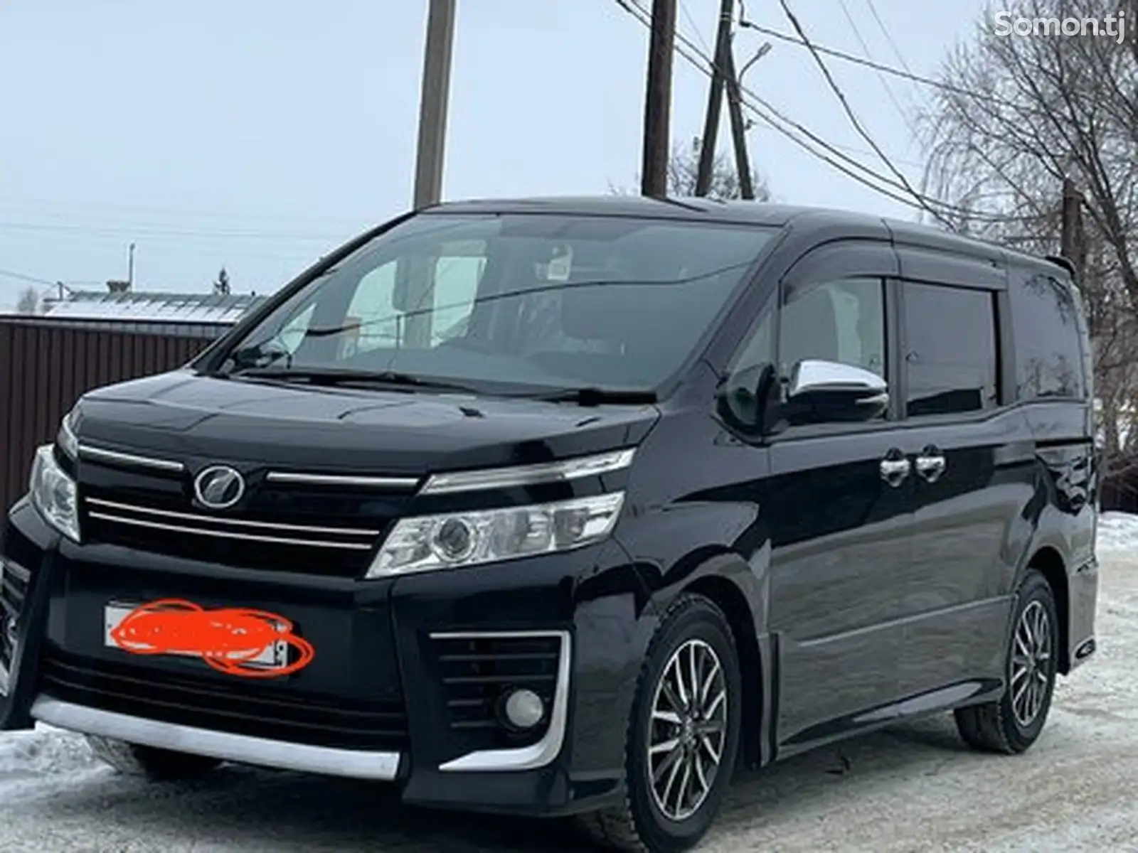 Лобовое стекло от Toyota Voxy-1