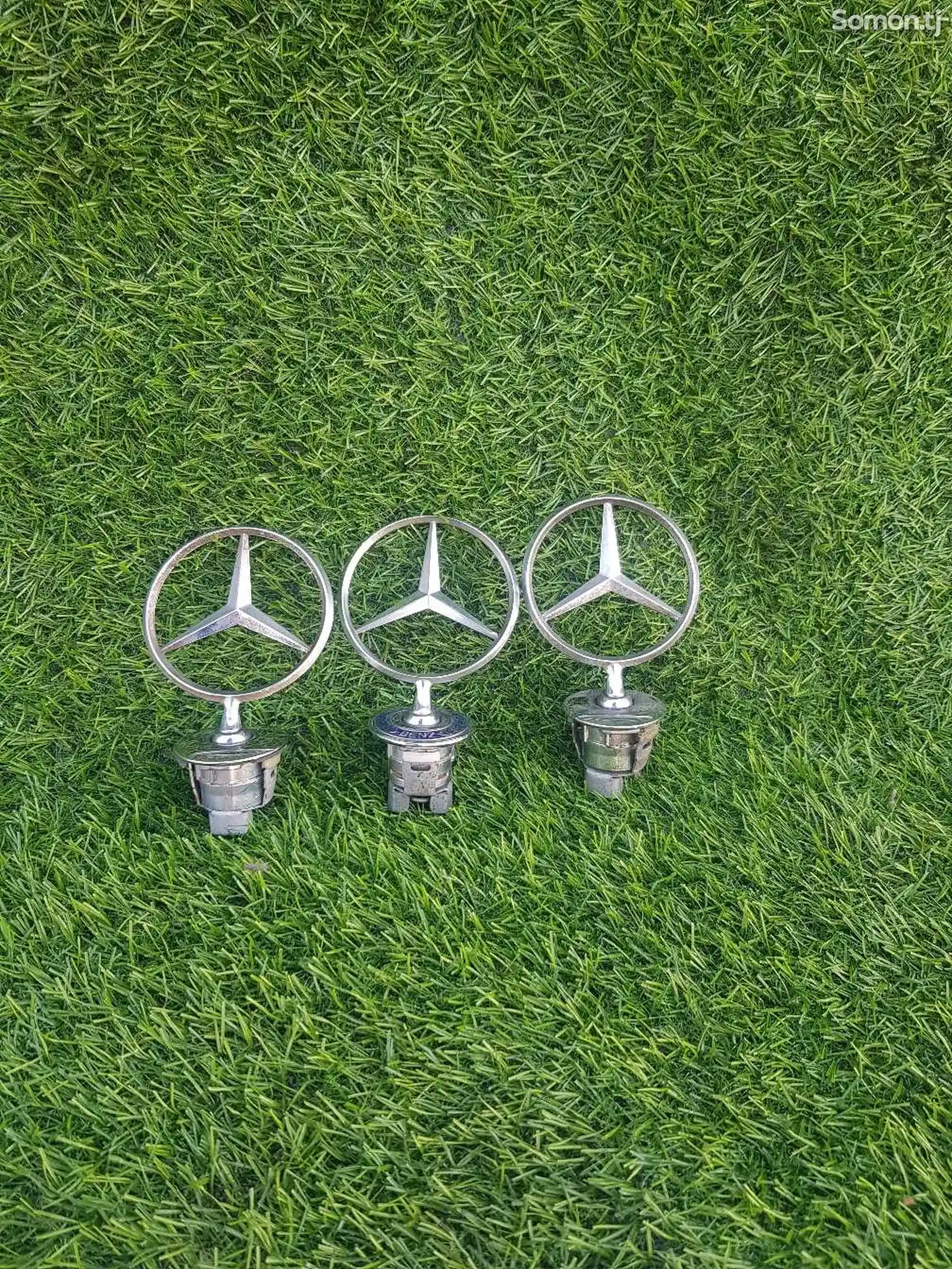 Значок капота от Mercedes Benz-2