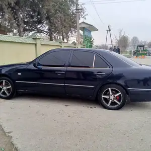 Mercedes-Benz E class, 1996