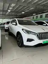 Hongqi E-HS3, 2019-8