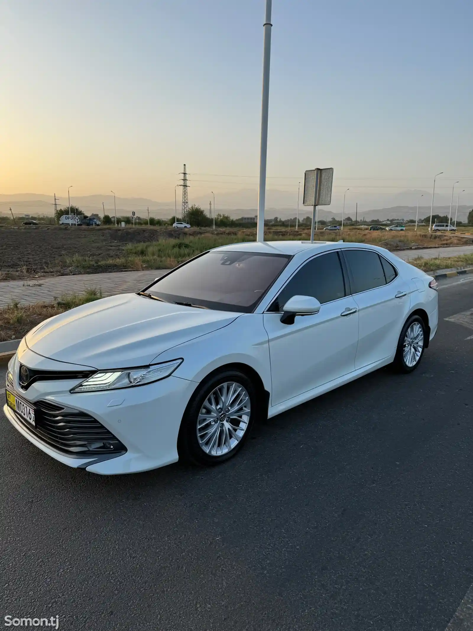 Toyota Camry, 2019-6