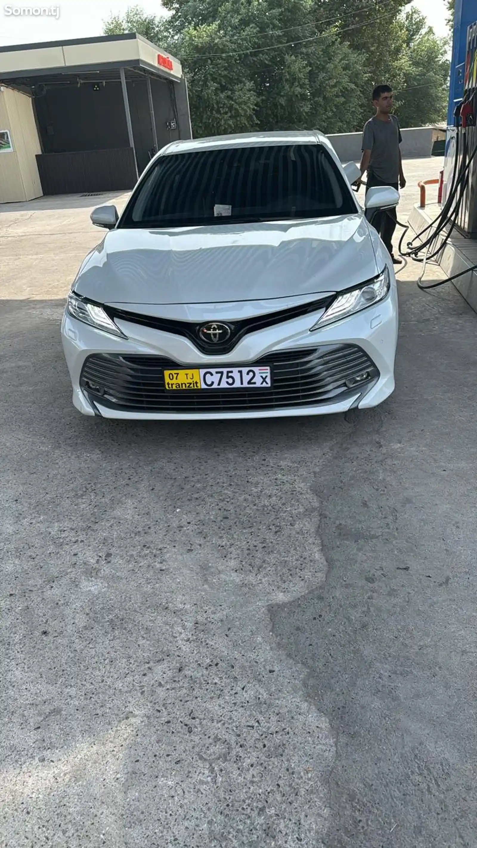 Toyota Camry, 2019-1