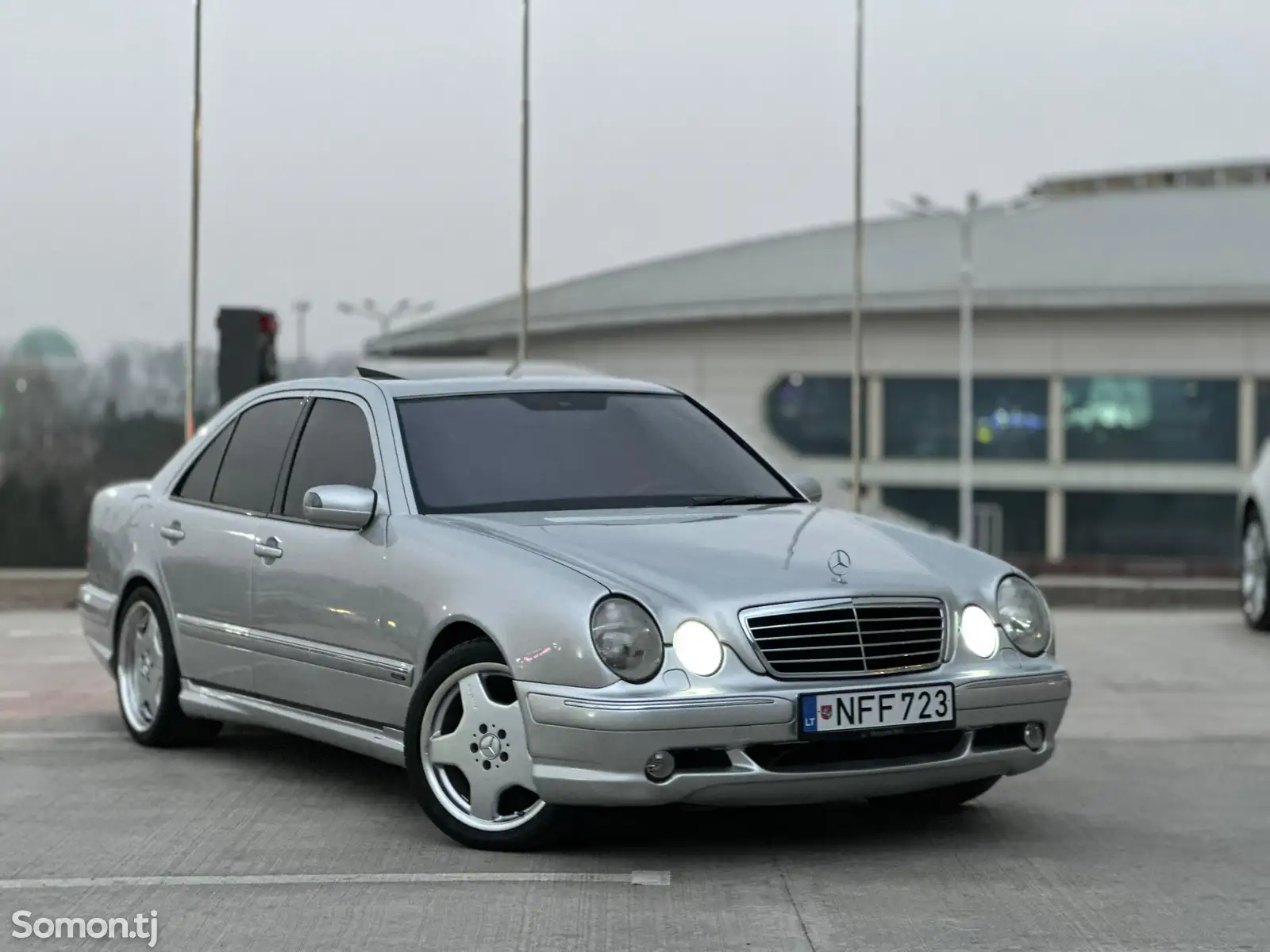 Mercedes-Benz E class, 2000-1