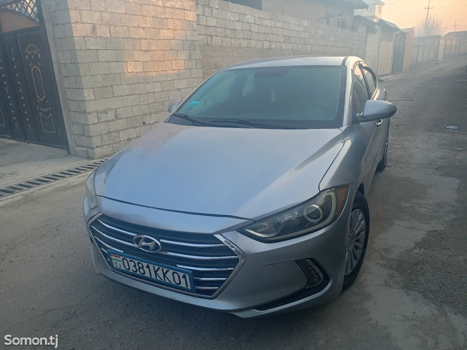 Hyundai Elantra, 2017-1