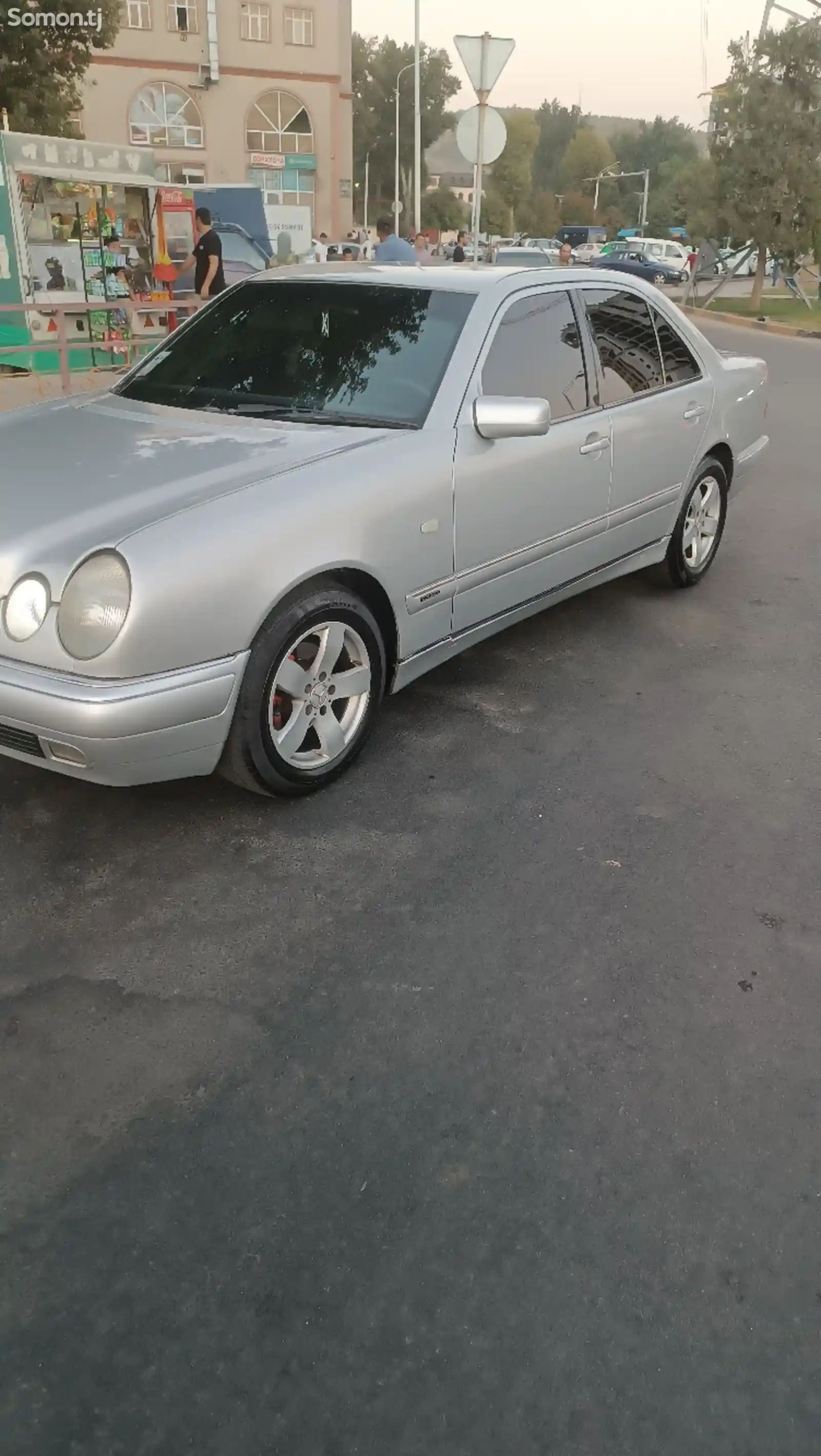 Mercedes-Benz E class, 1996-4