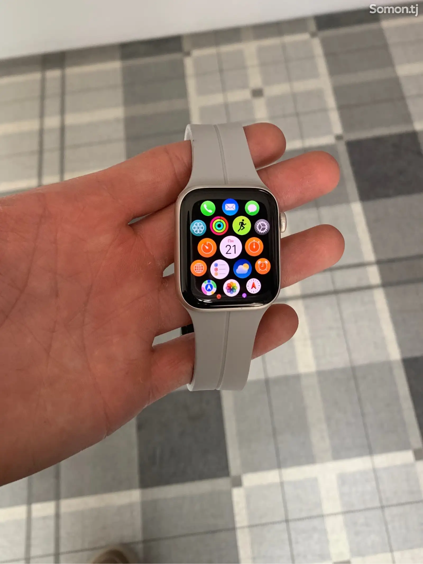 Смарт часы Apple Watch SE 2022 44mm-2