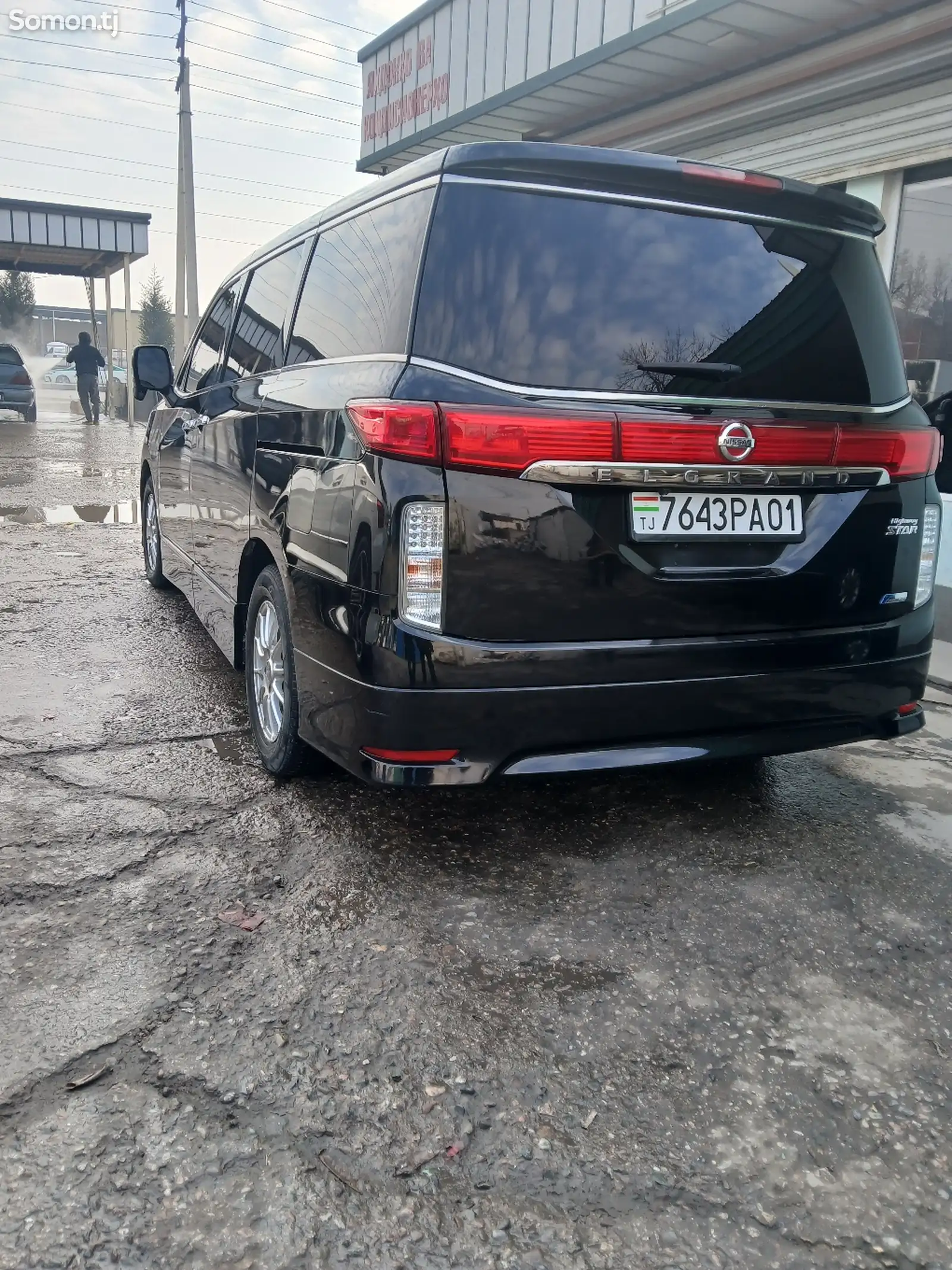 Nissan Elgrand, 2014-1