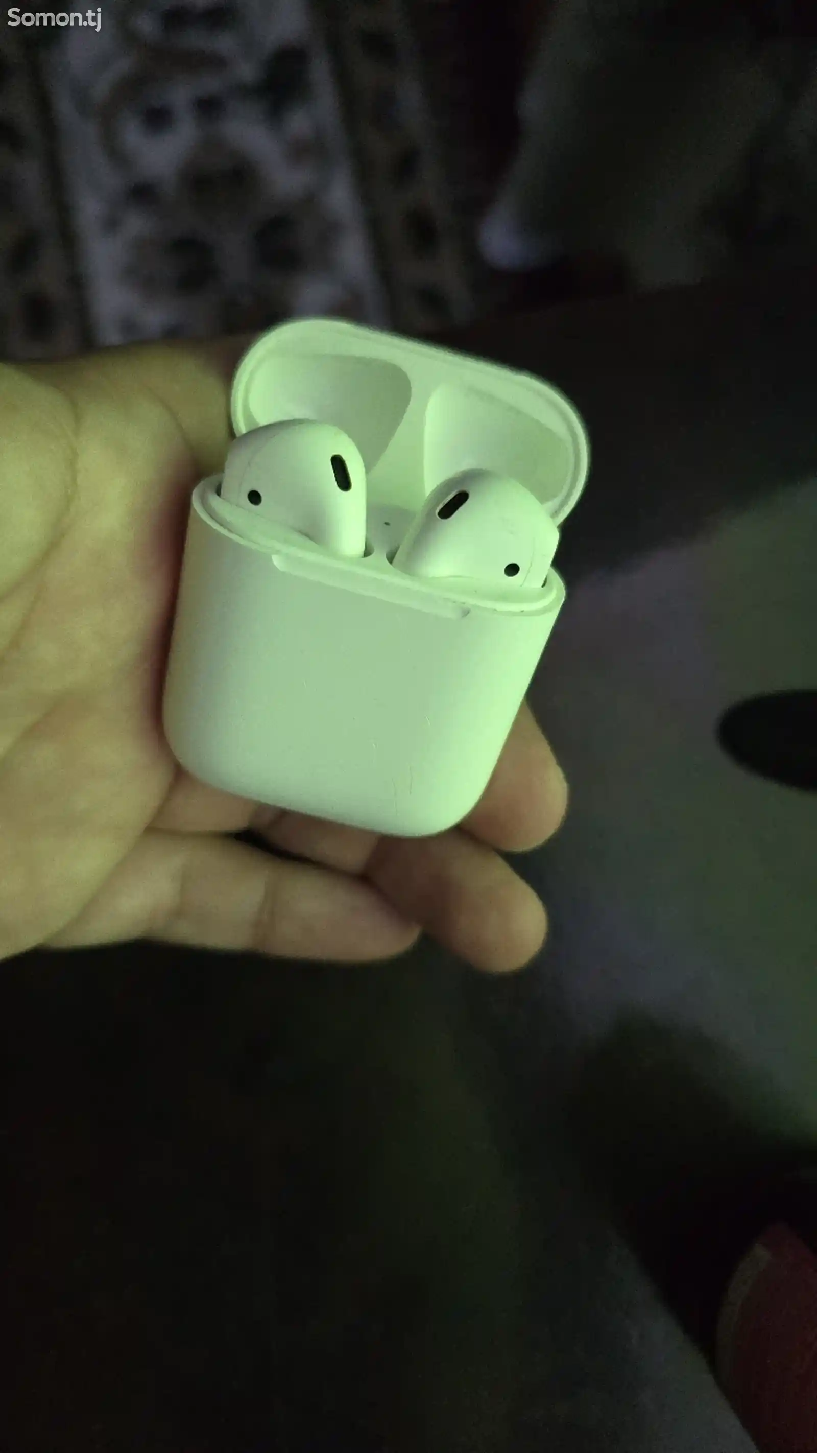 Гарнитуры Apple AirPods 2-2