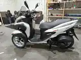 Скутер Yamaha-4