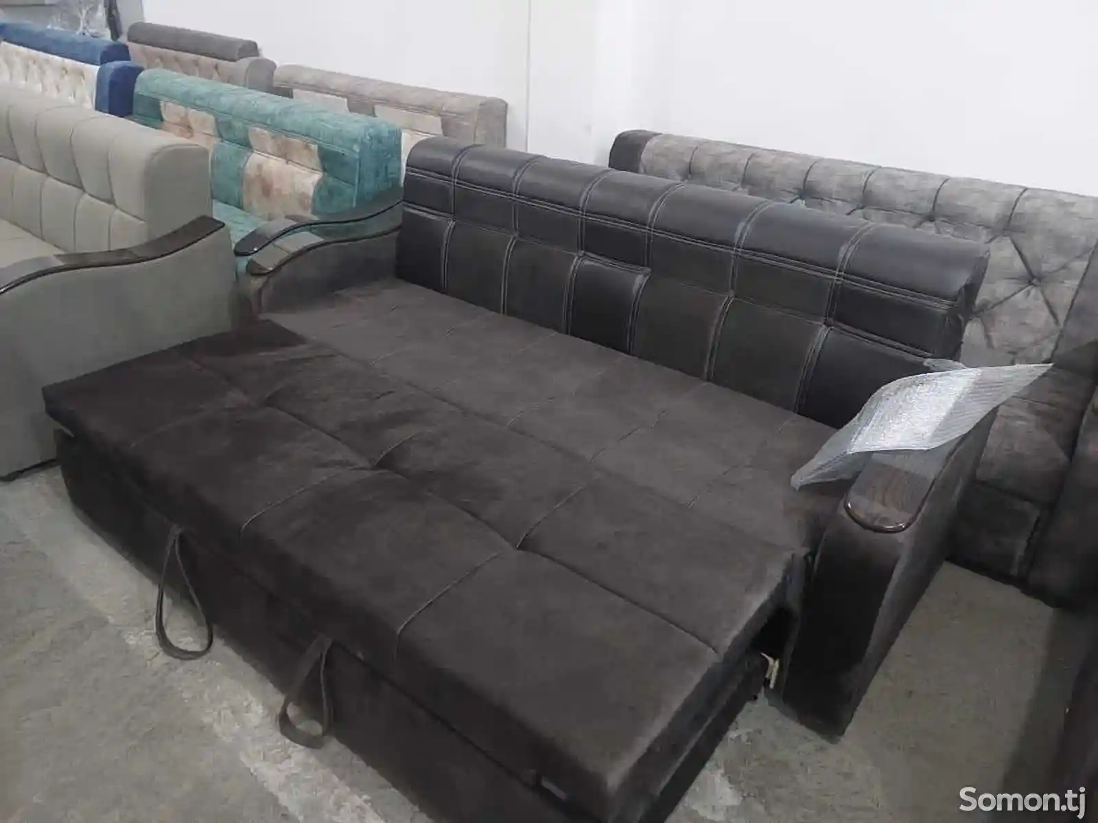 Раскладной диван для гостиной-8