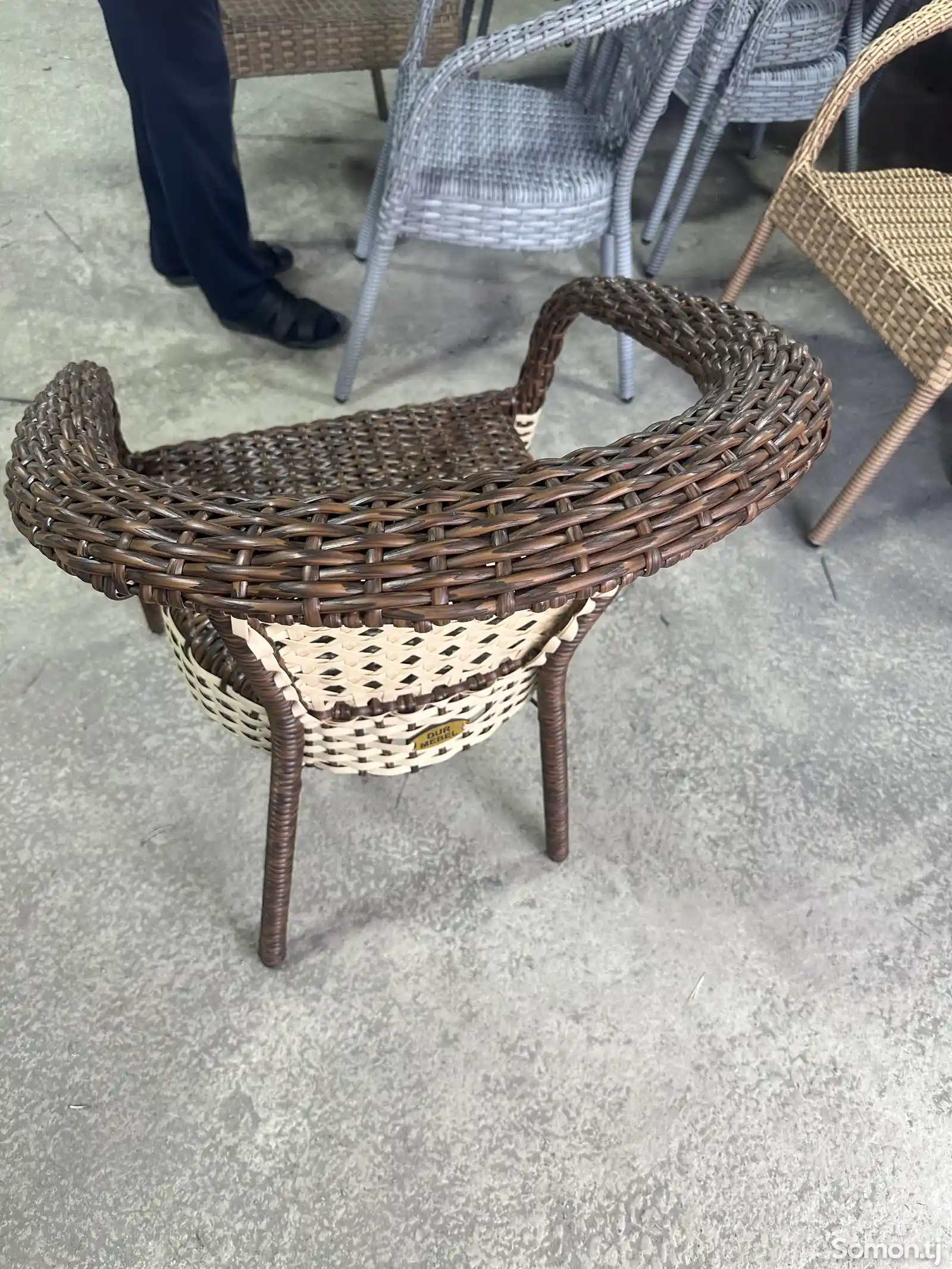 Плетённые стол и стулья из ротанга-9