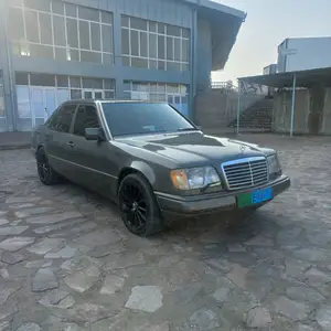 Mercedes-Benz W124, 1995