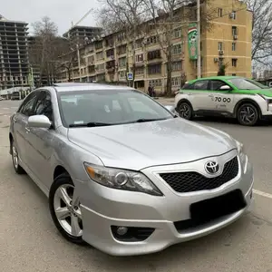 Toyota Camry, 2010