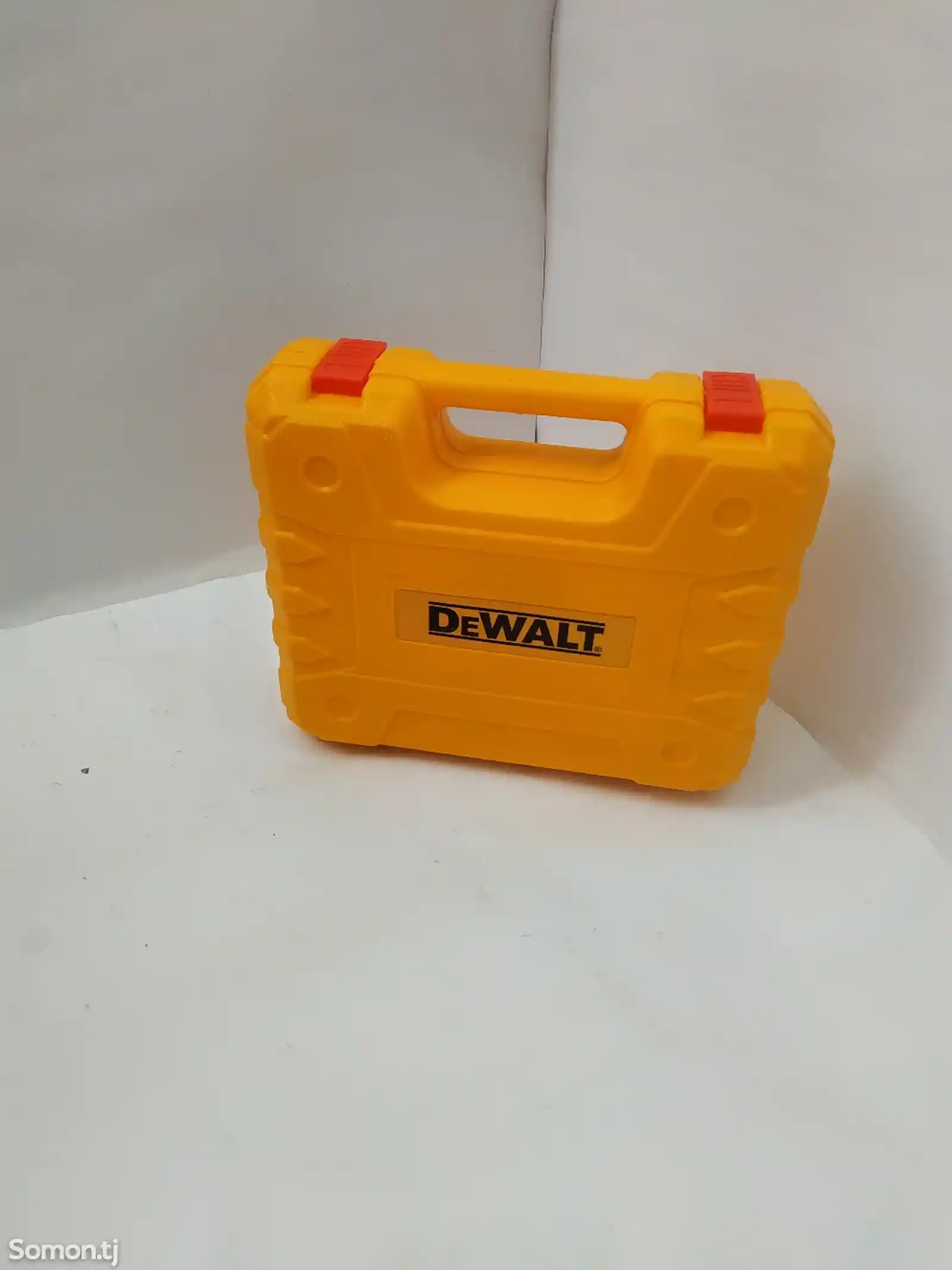 Шуруповерт DeWALT-6