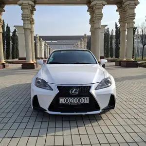 Lexus IS series, 2010