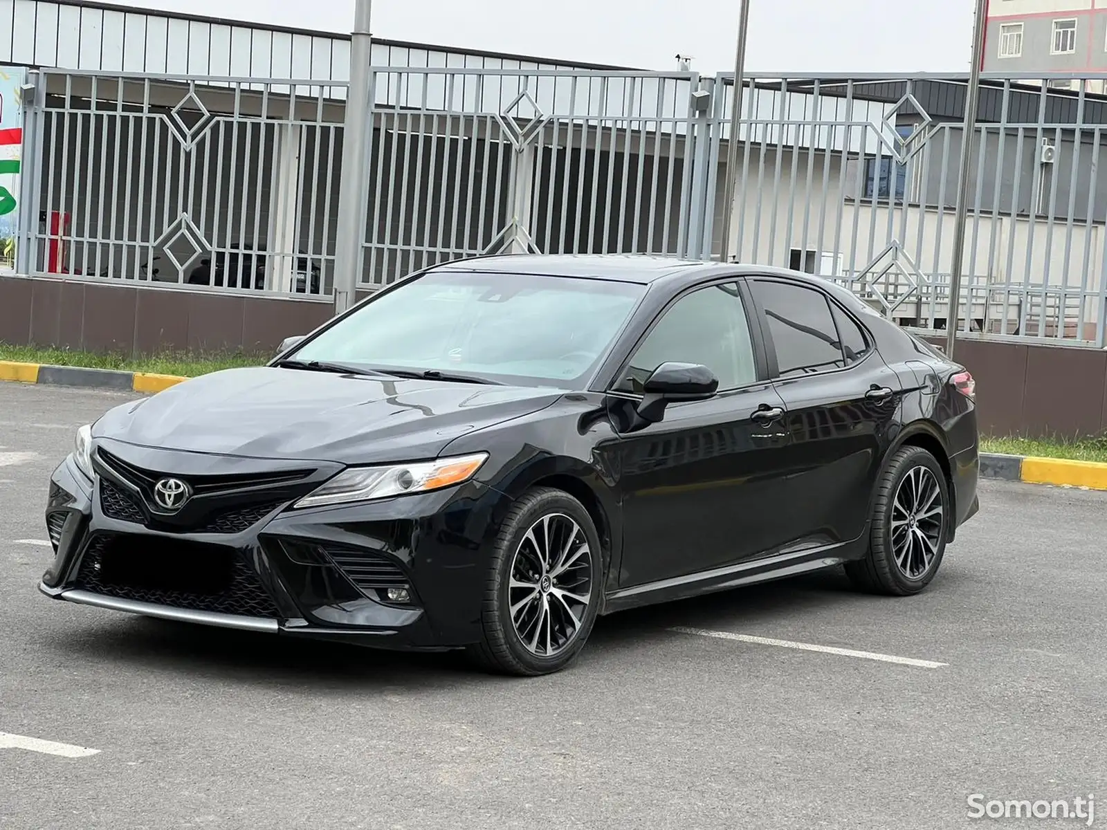 Toyota Camry, 2019-10