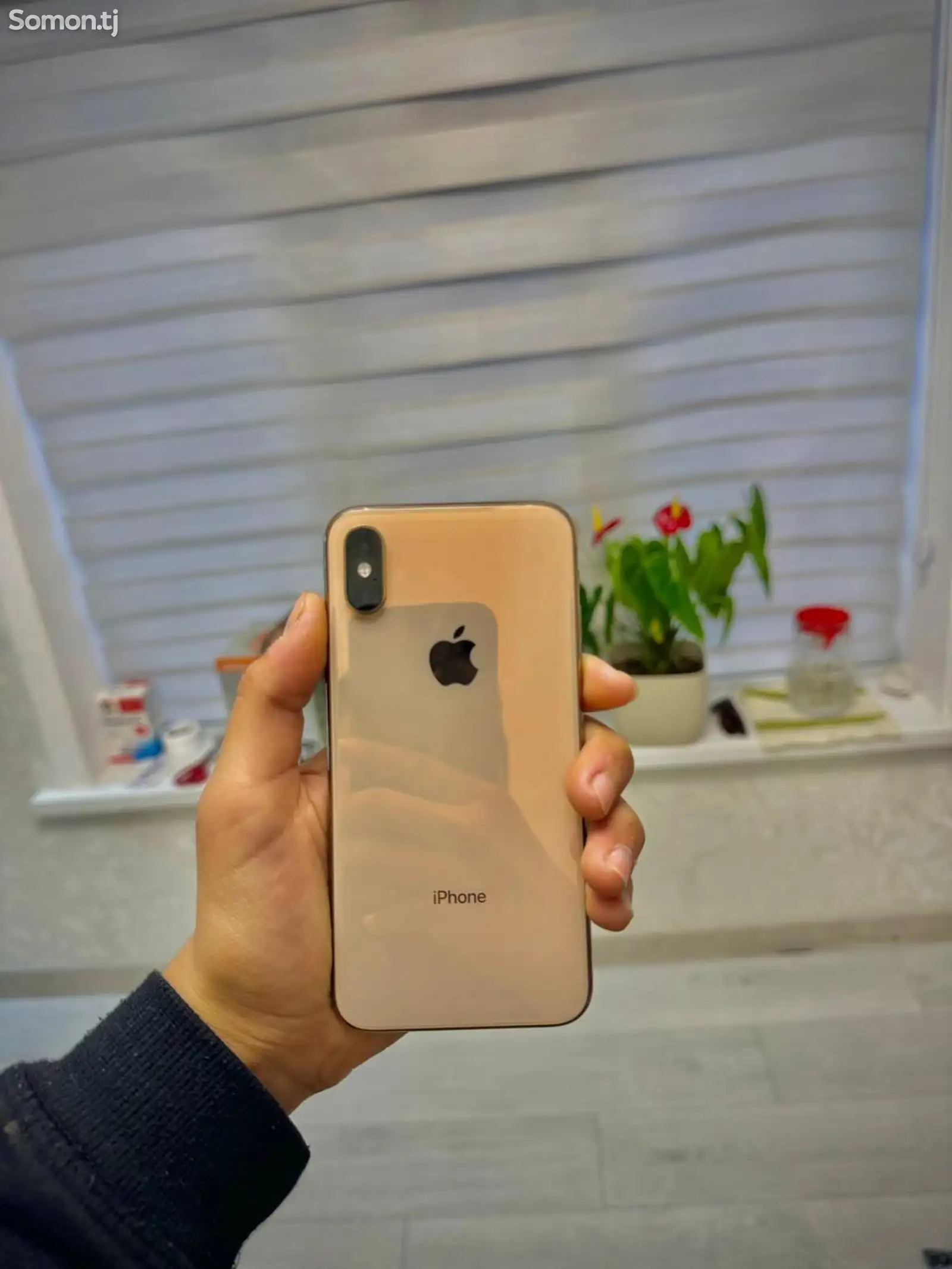 Apple iPhone Xs, 64 gb, Gold-1