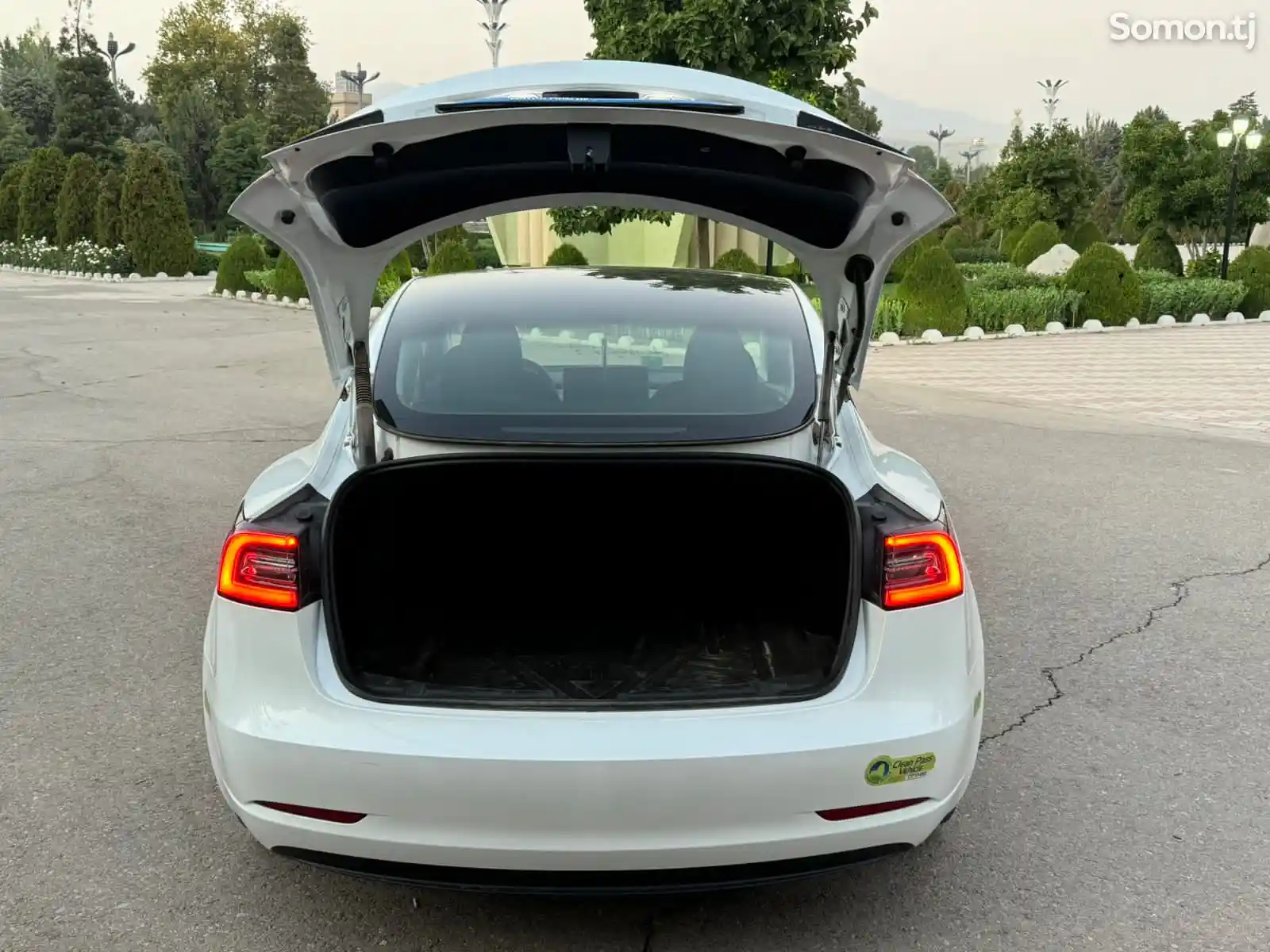 Tesla Model 3, 2023-8