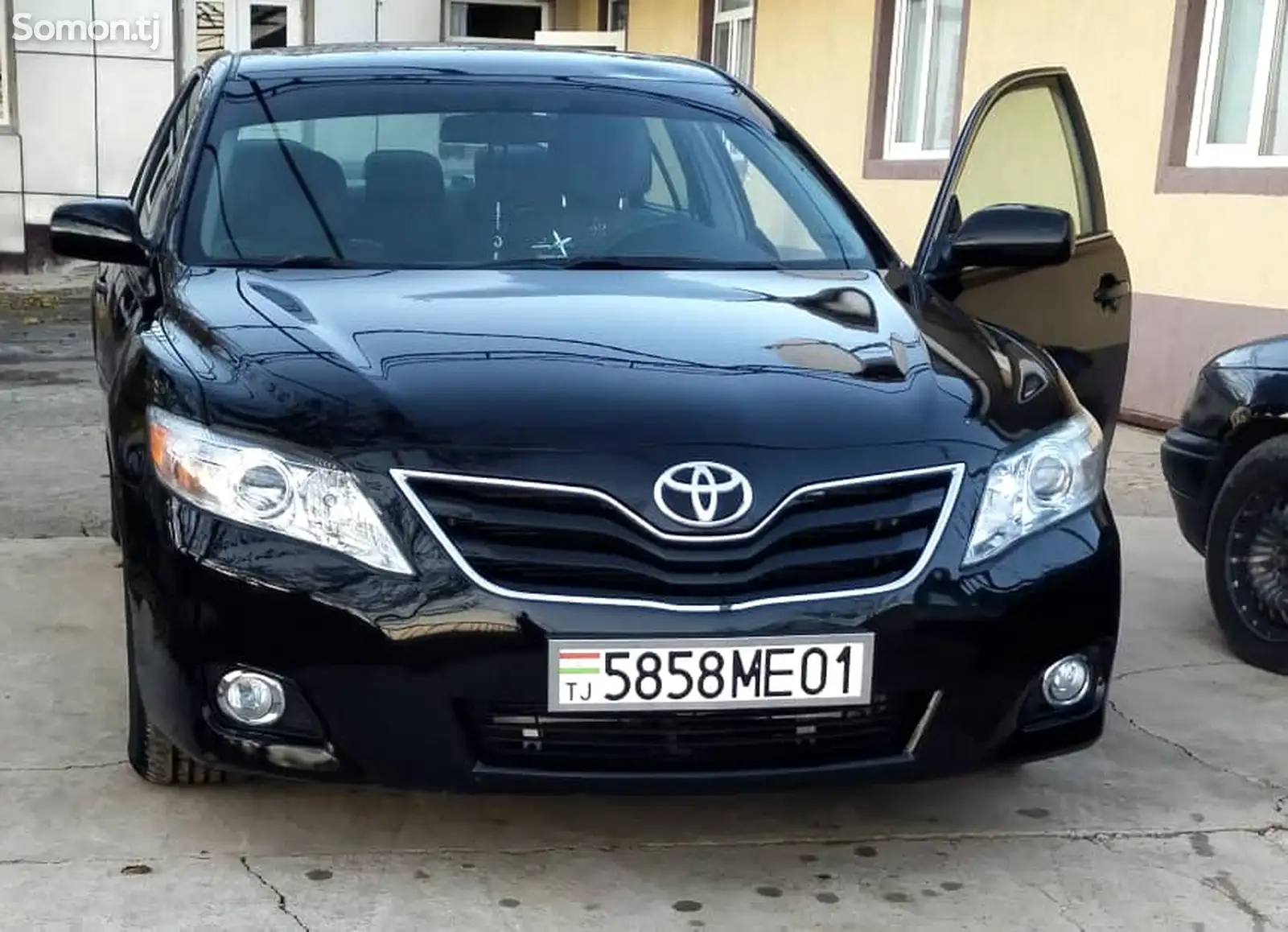 Toyota Camry, 2010-1