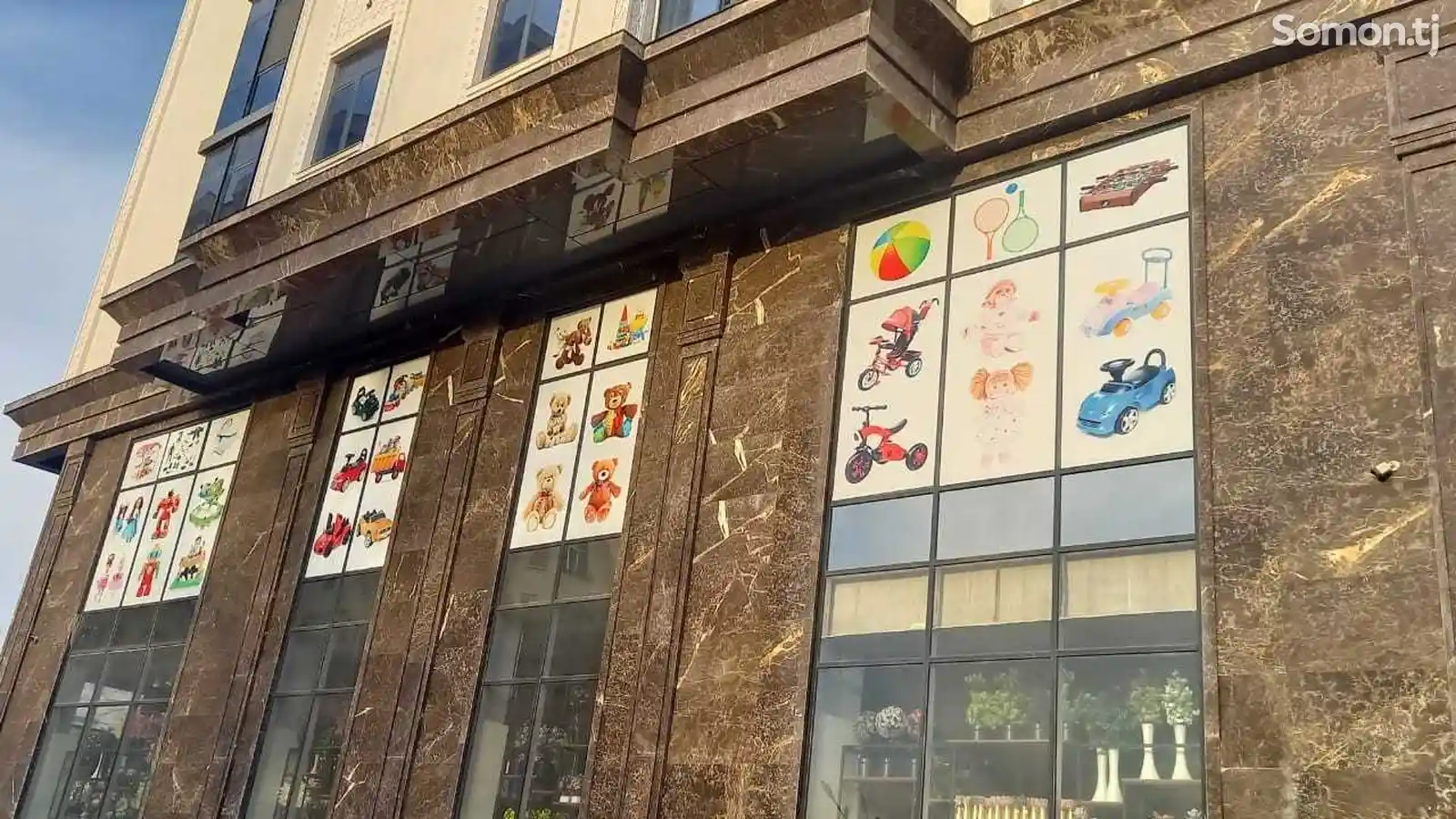 Рекламные наклейки на стекло на заказ-5
