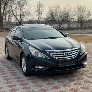 Hyundai Sonata, 2011