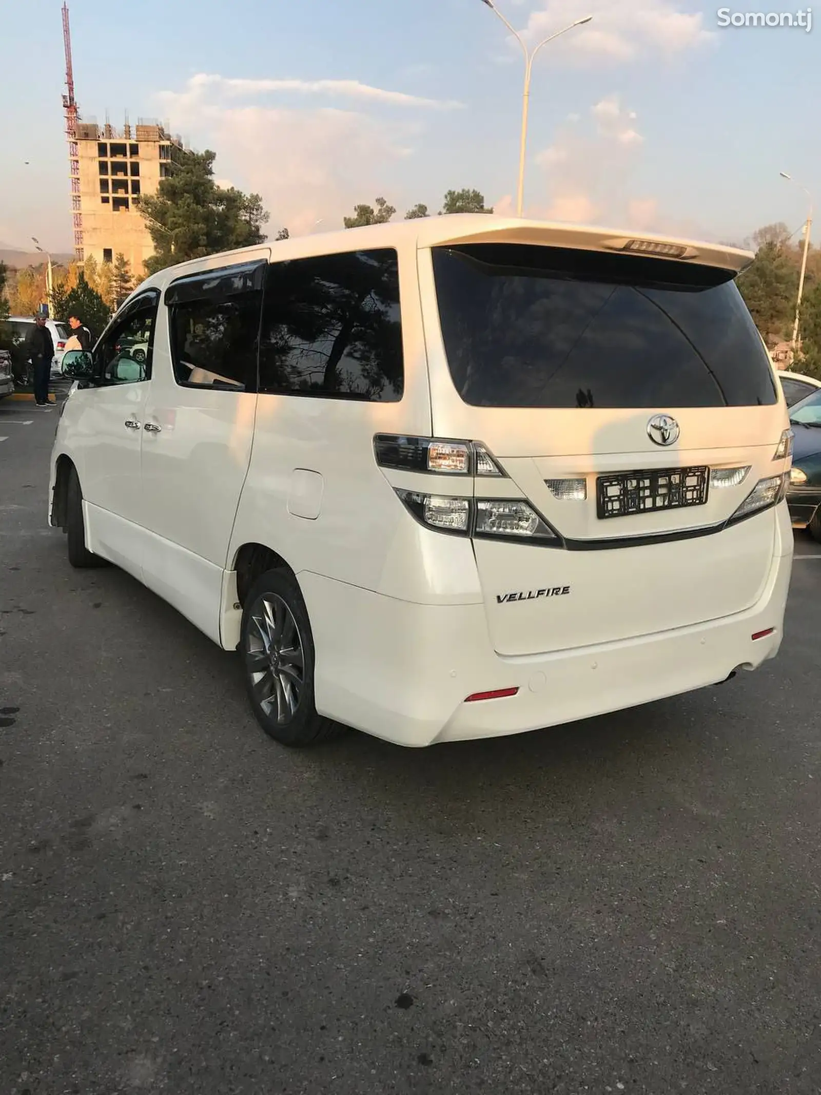 Toyota Vellfire, 2010-1