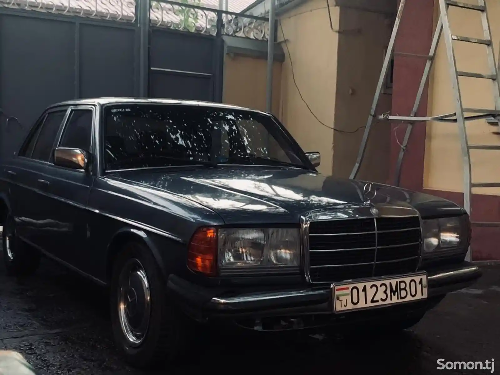 Mercedes-Benz E class, 1982-1