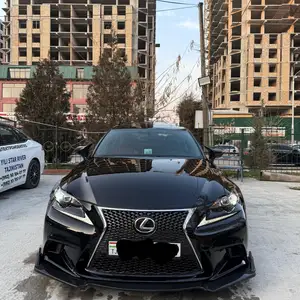 Lexus IS series, 2015