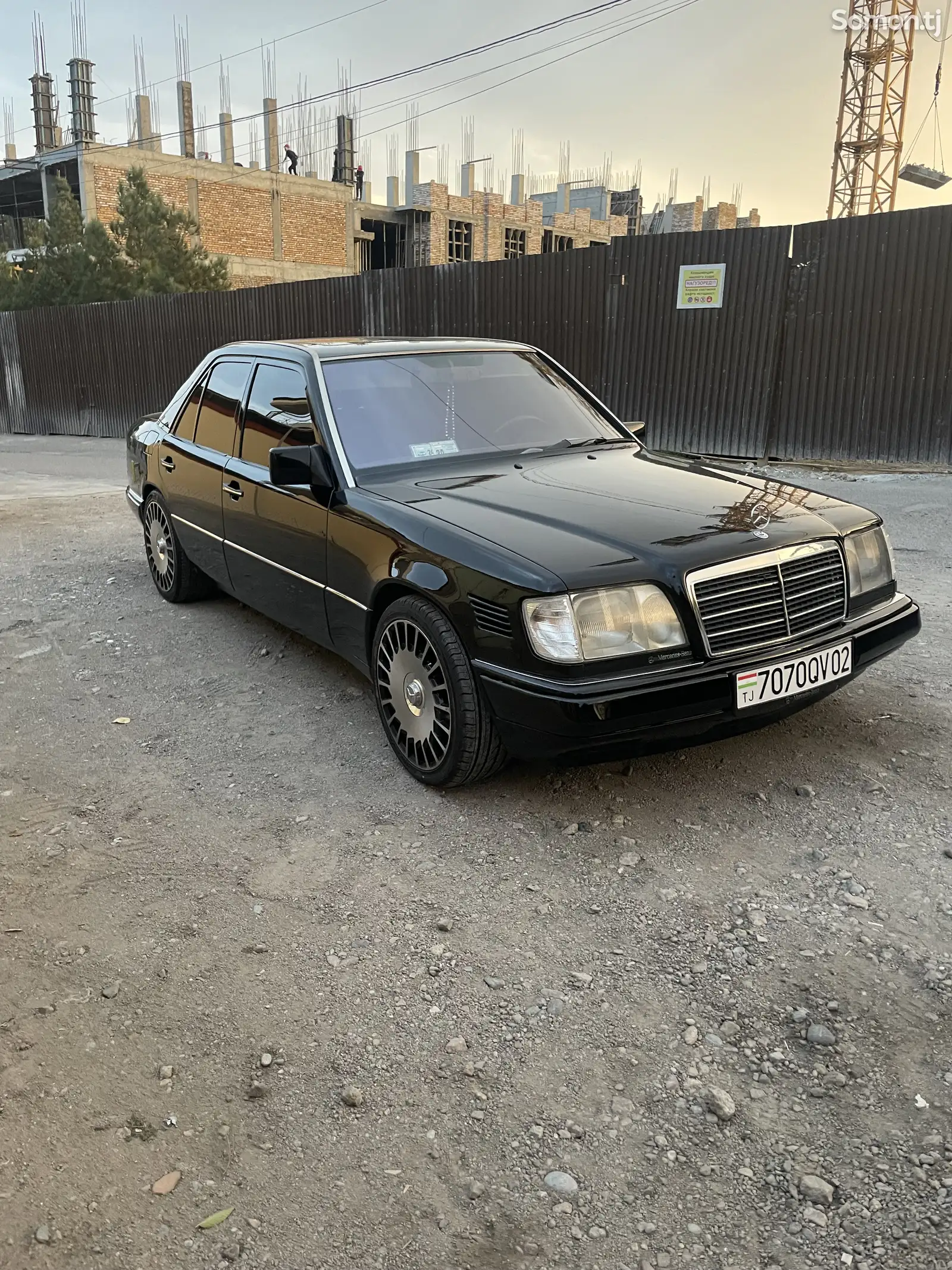 Mercedes-Benz W124, 1993-12