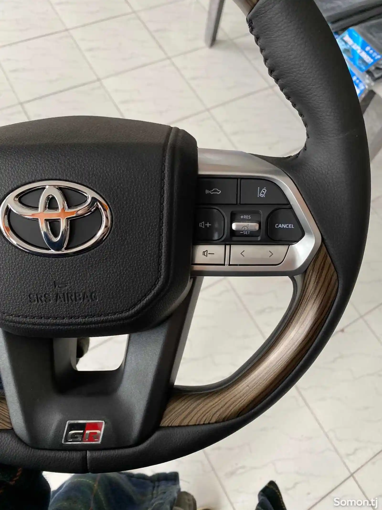 Руль от Toyota Land Cruiser 300-3