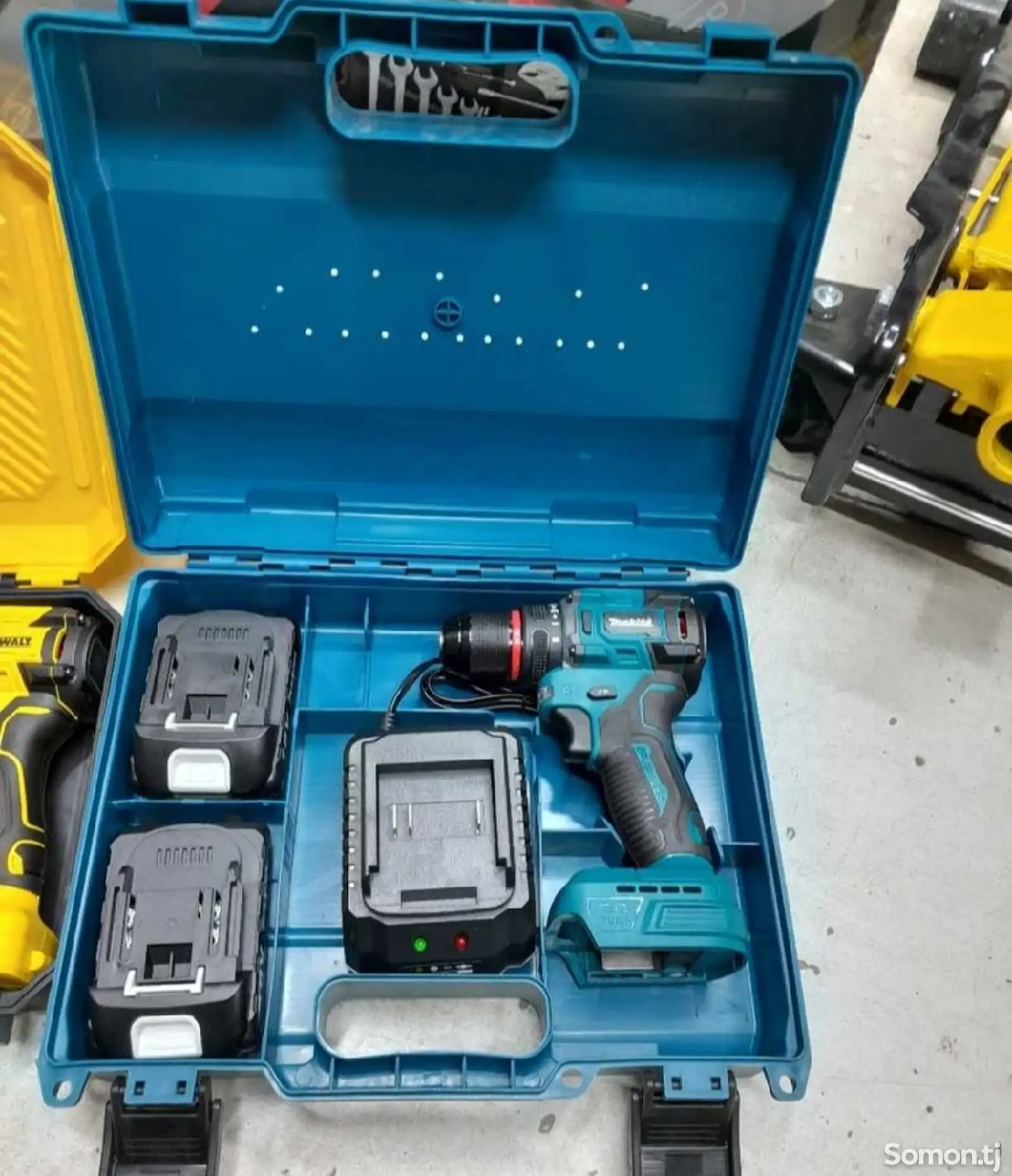 Шуруповерты Makita