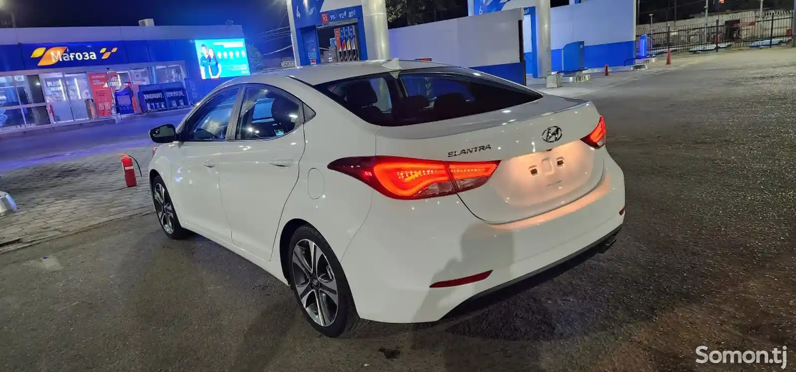 Hyundai Elantra, 2015-5