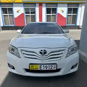 Toyota Camry, 2011