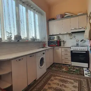 3-комн. квартира, 2 этаж, 70 м², Дружба народов