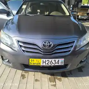 Toyota Camry, 2011