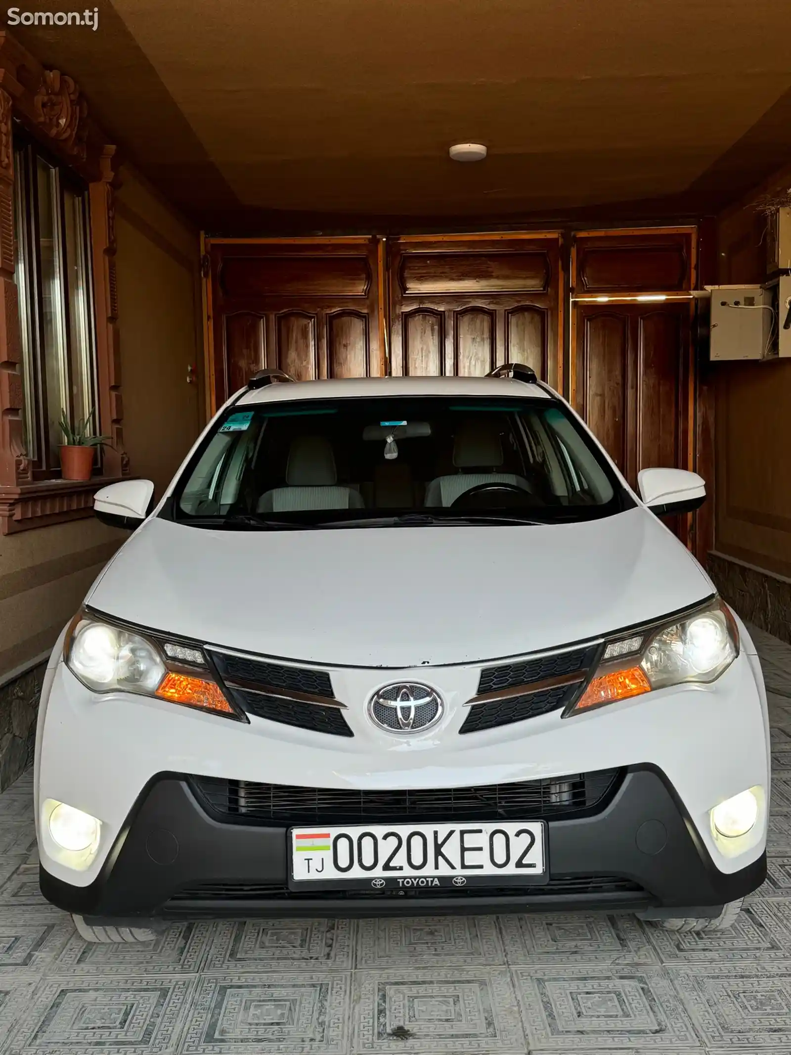 Toyota RAV 4, 2013-1