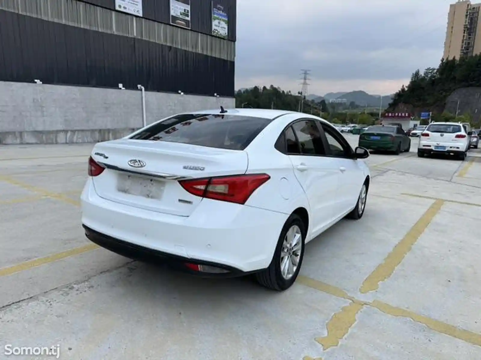 Chery Arrizo 5, 2018-6