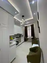 3-комн. квартира, 2 этаж, 100м², Ватан-9