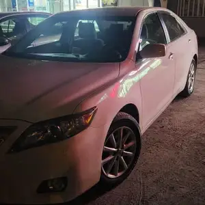 Toyota Camry, 2011