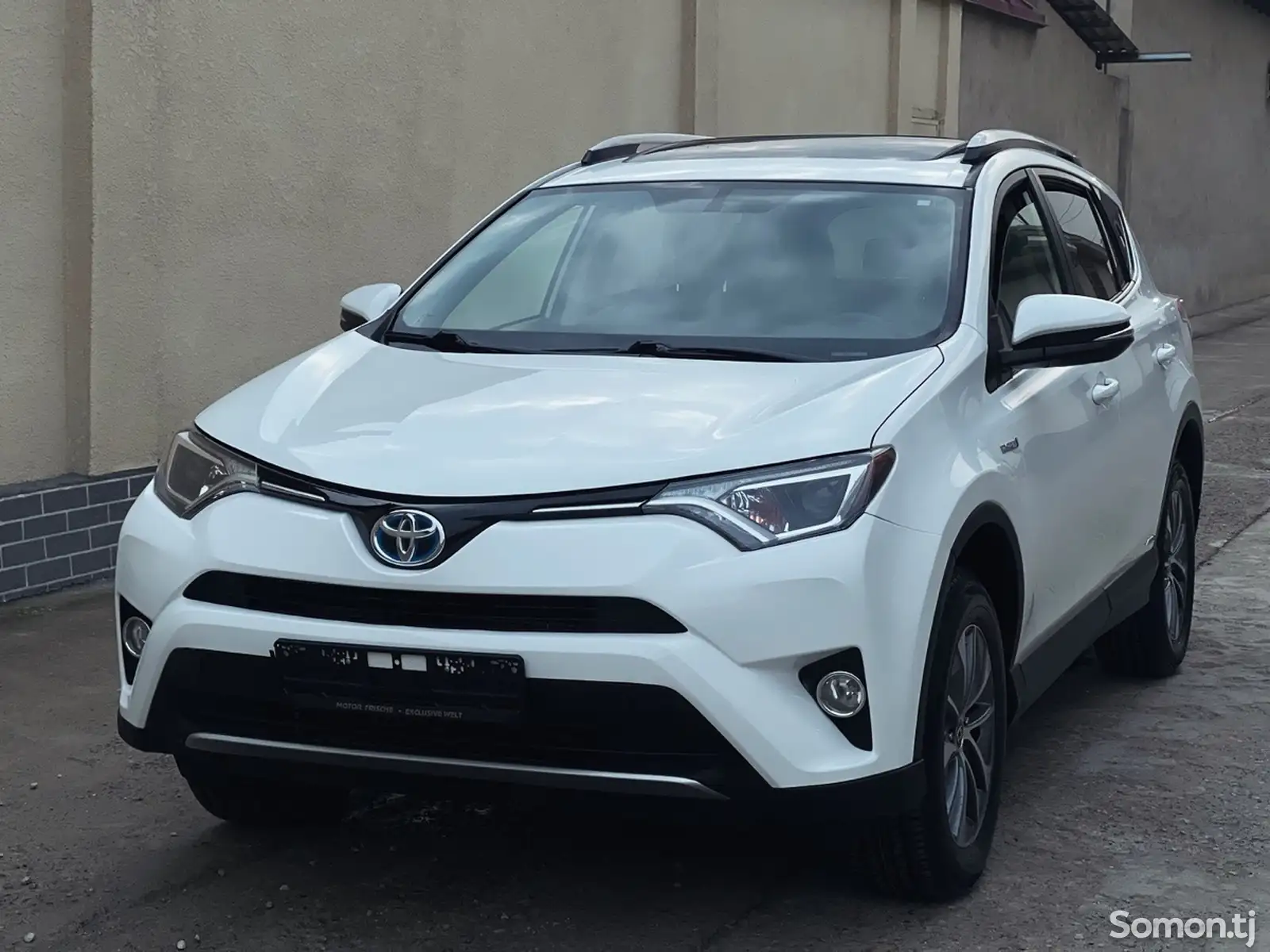 Toyota RAV 4, 2017-1