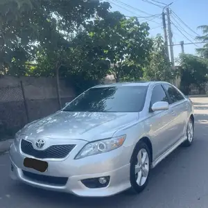 Toyota Camry, 2010