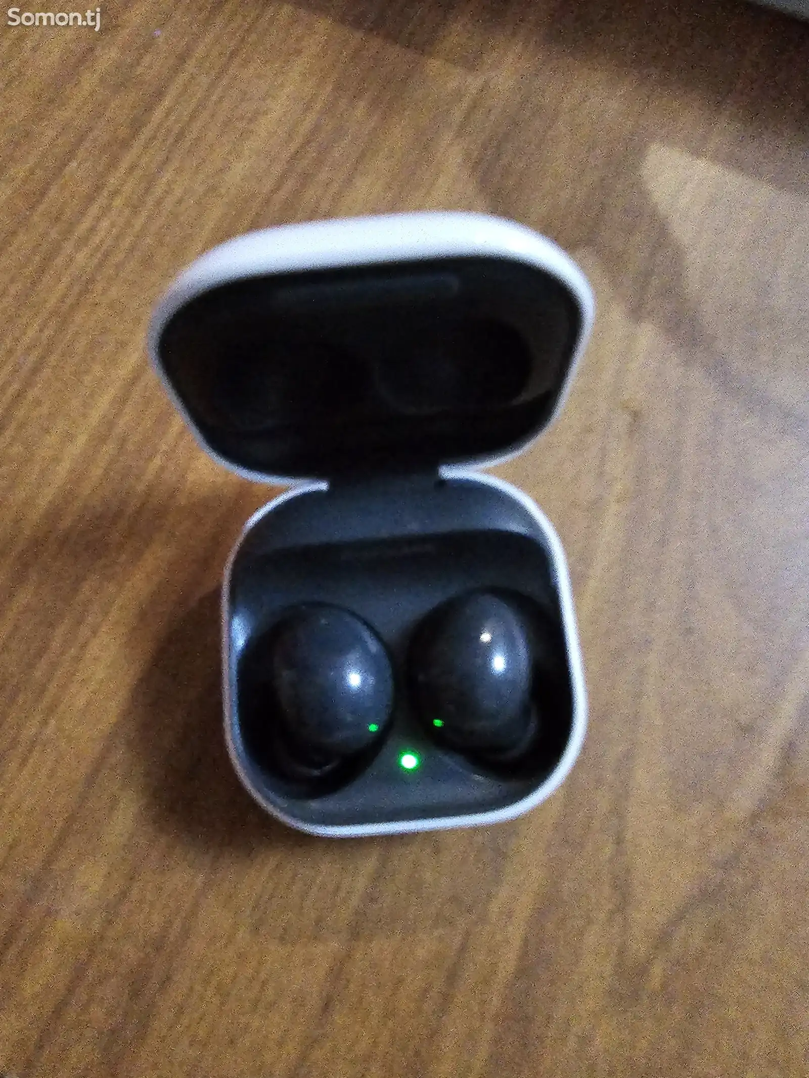 Беспроводной наушник Samsung Galaxy buds 2-1