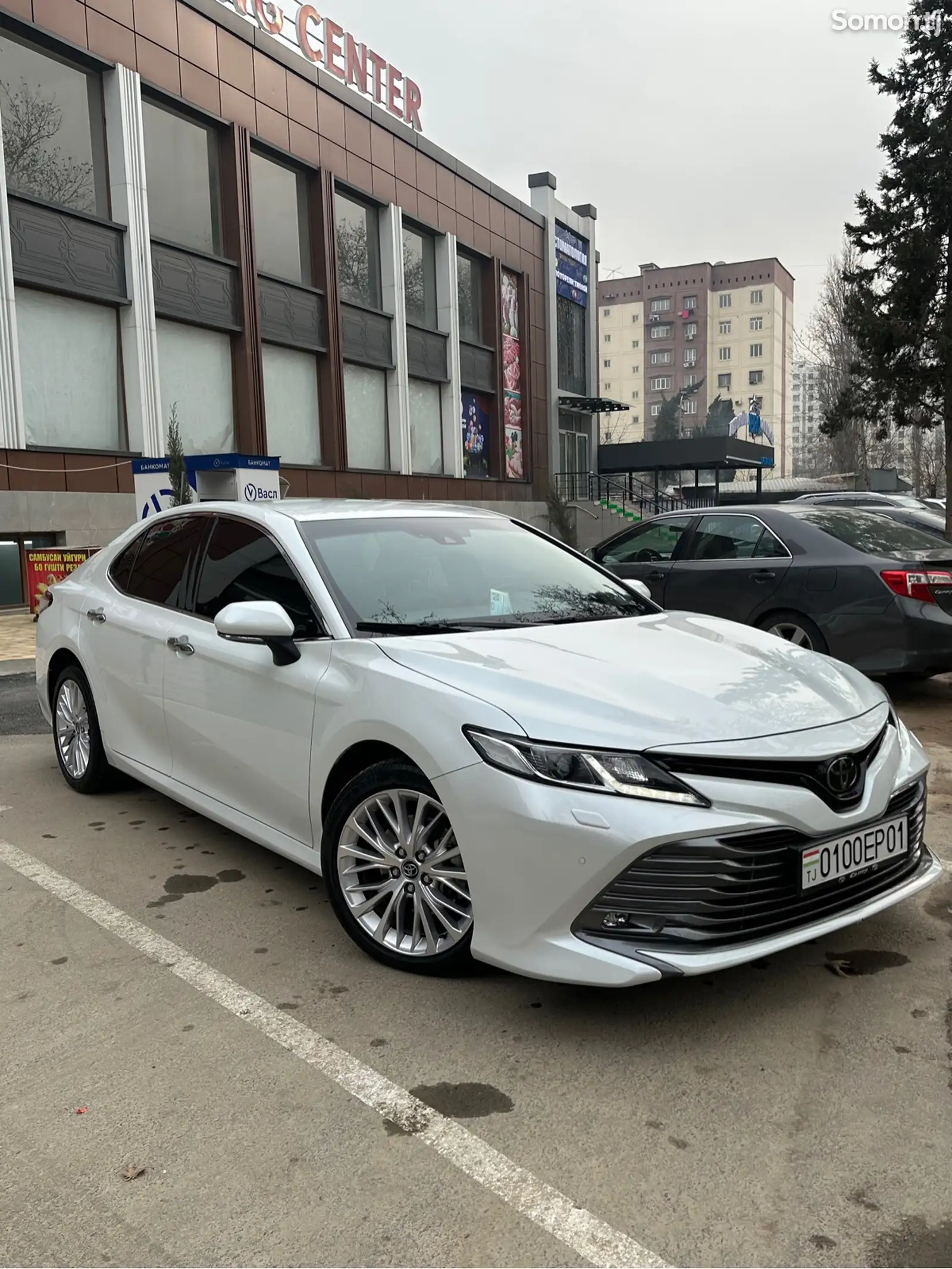 Toyota Camry, 2018-1