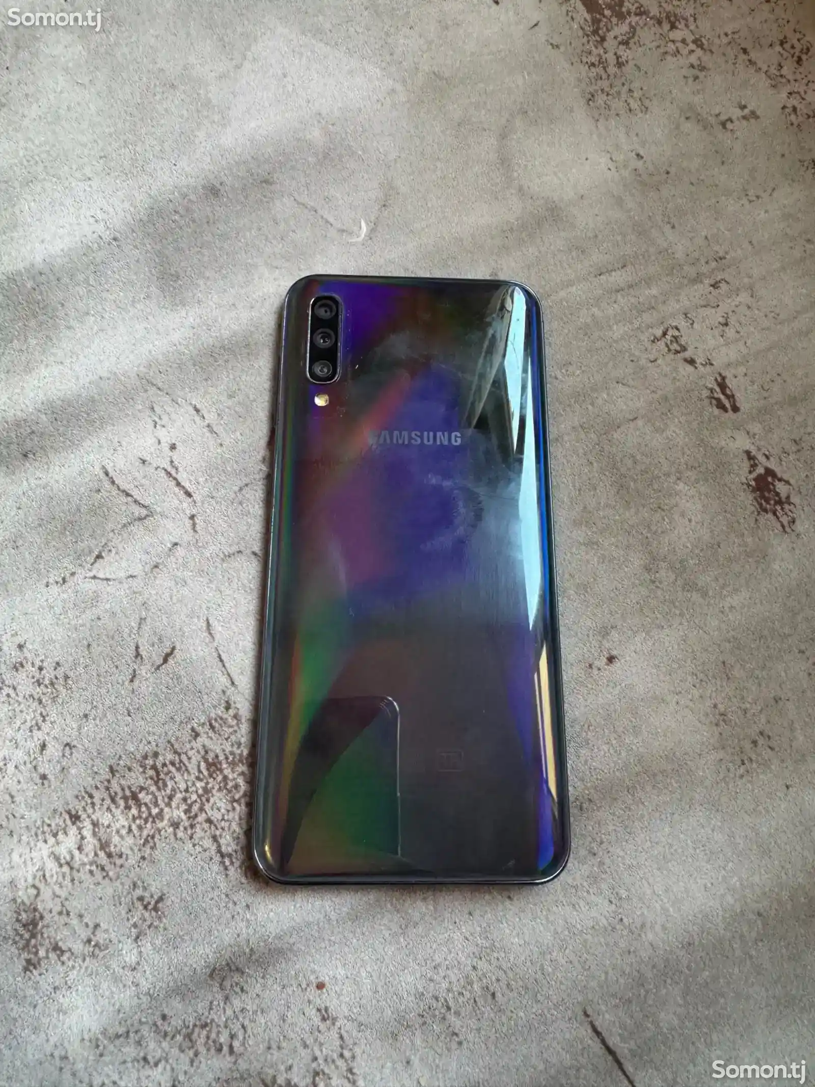 Samsung Galaxy A50-2