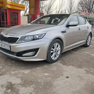 Kia K5, 2011