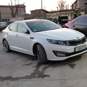 Kia K5, 2011