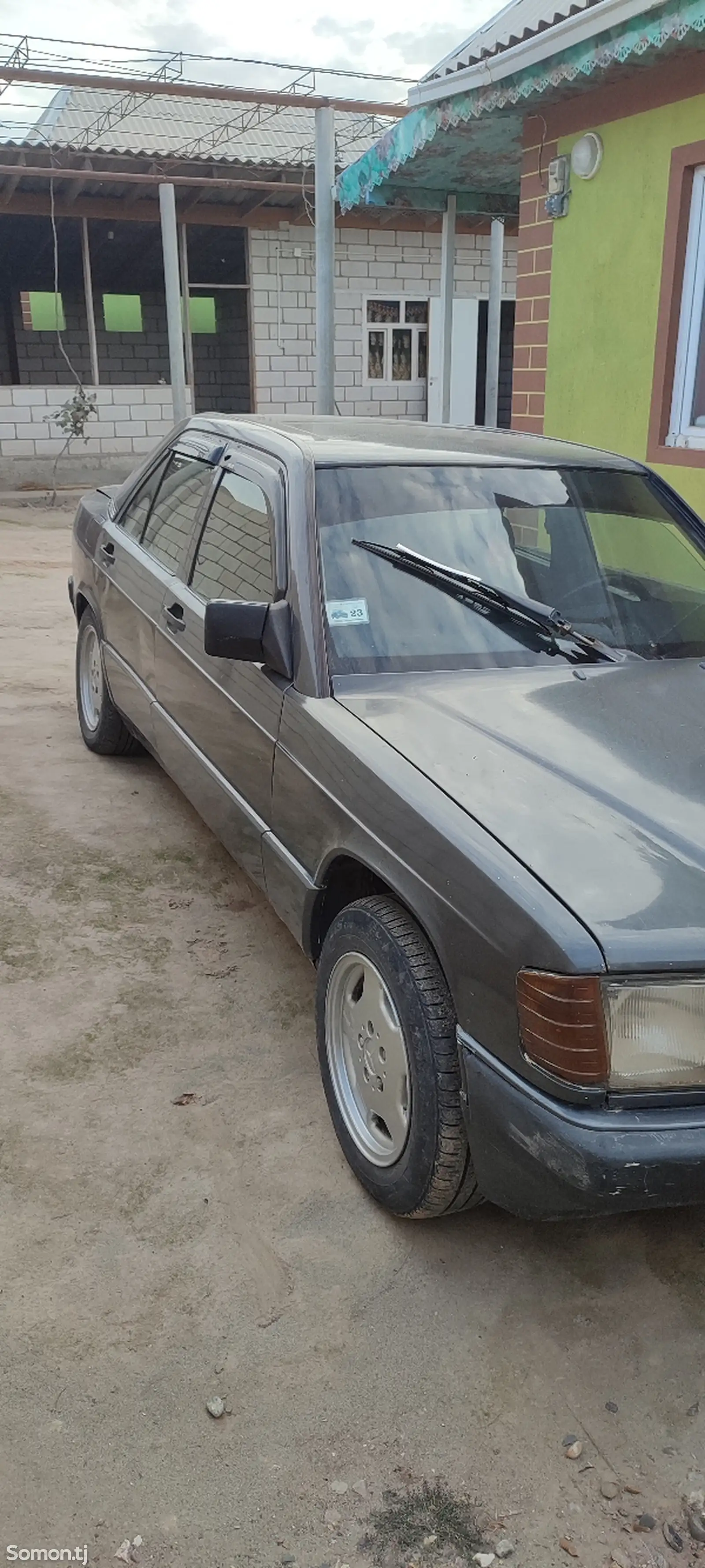 Mercedes-Benz W124, 1990-1