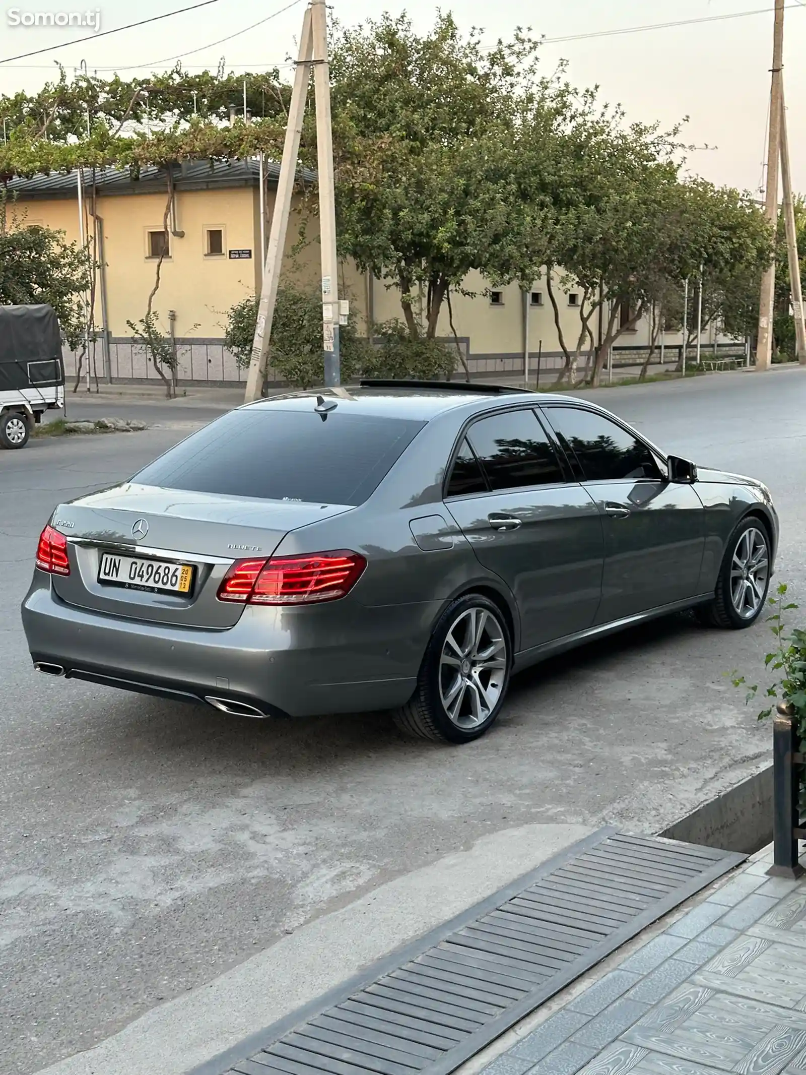 Mercedes-Benz E class, 2015-10