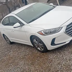 Hyundai Elantra, 2018